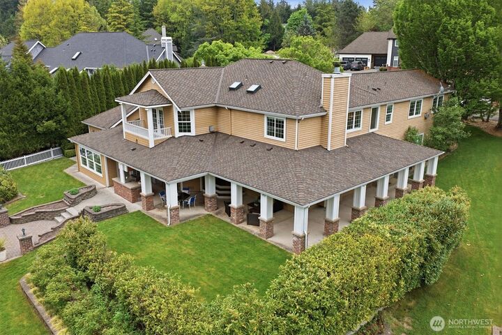 Property Photo: 4511 238th Place SE WA 98029