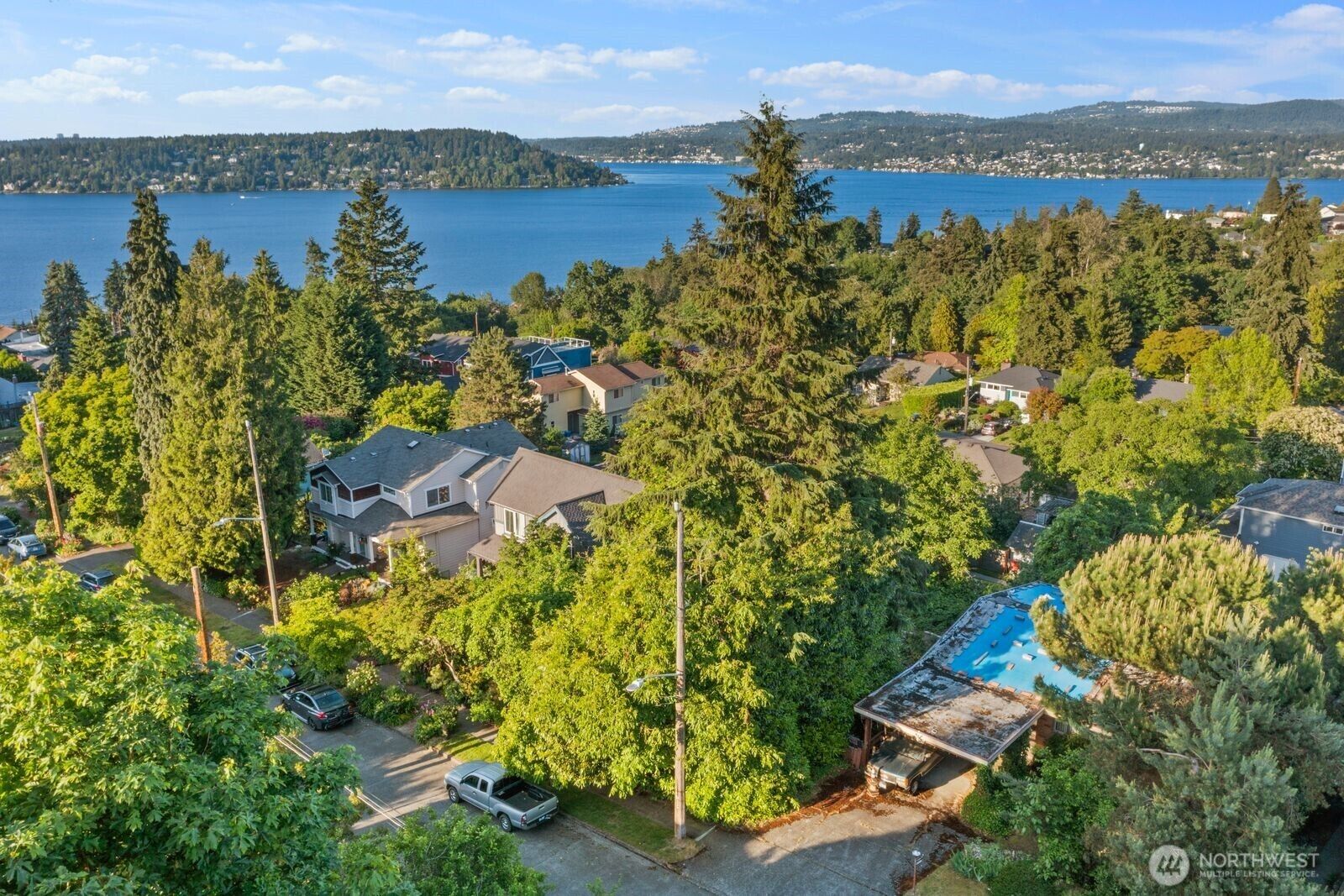 Property Photo:  10428  66th Avenue S  WA 98178 