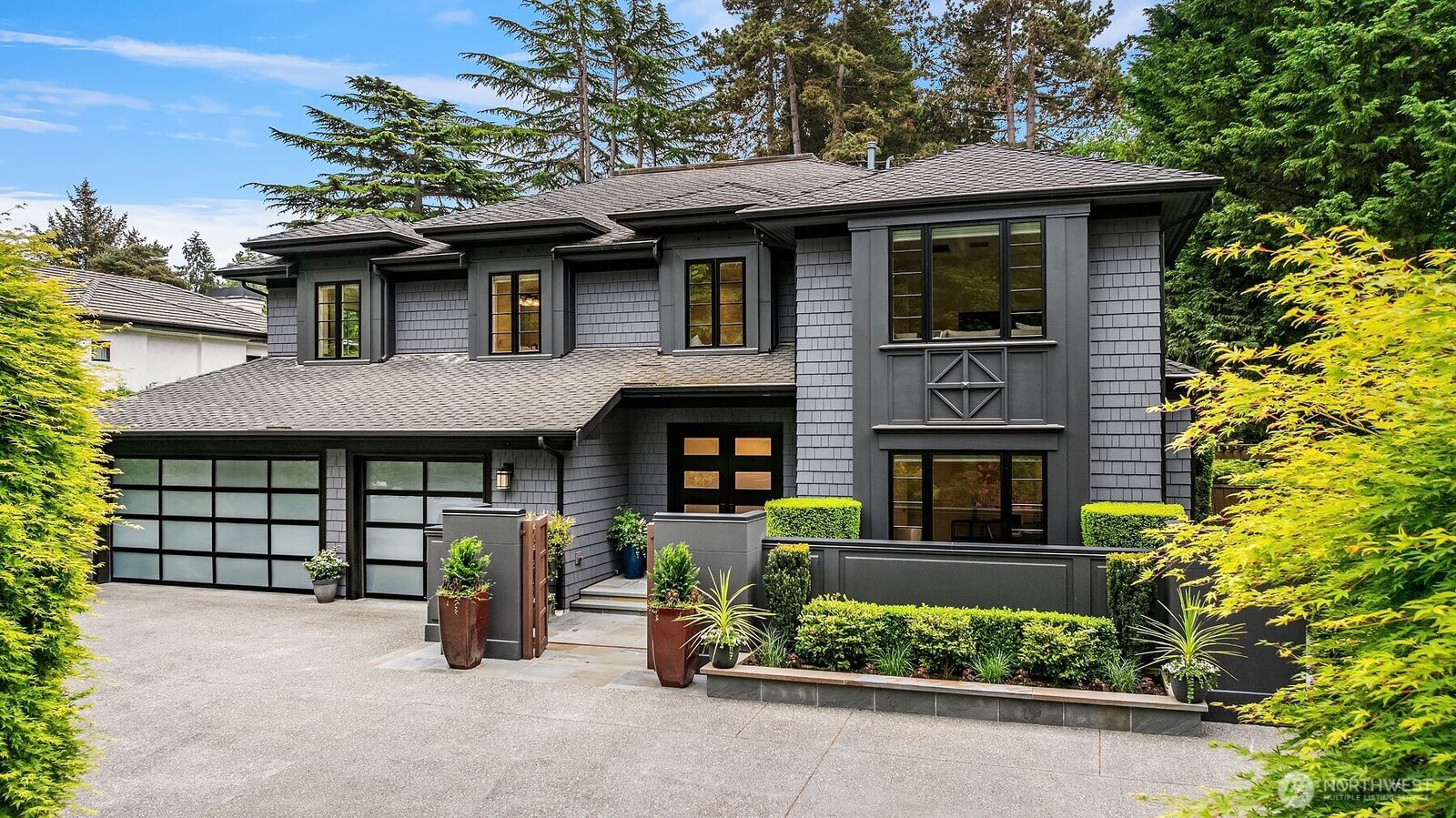 Property Photo:  3143  Hunts Point Road  WA 98004 