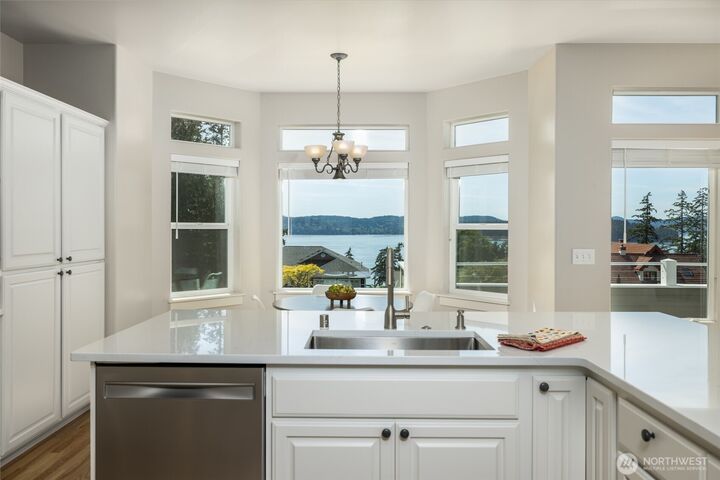 Property Photo:  9924  Sunset Drive  WA 98257 