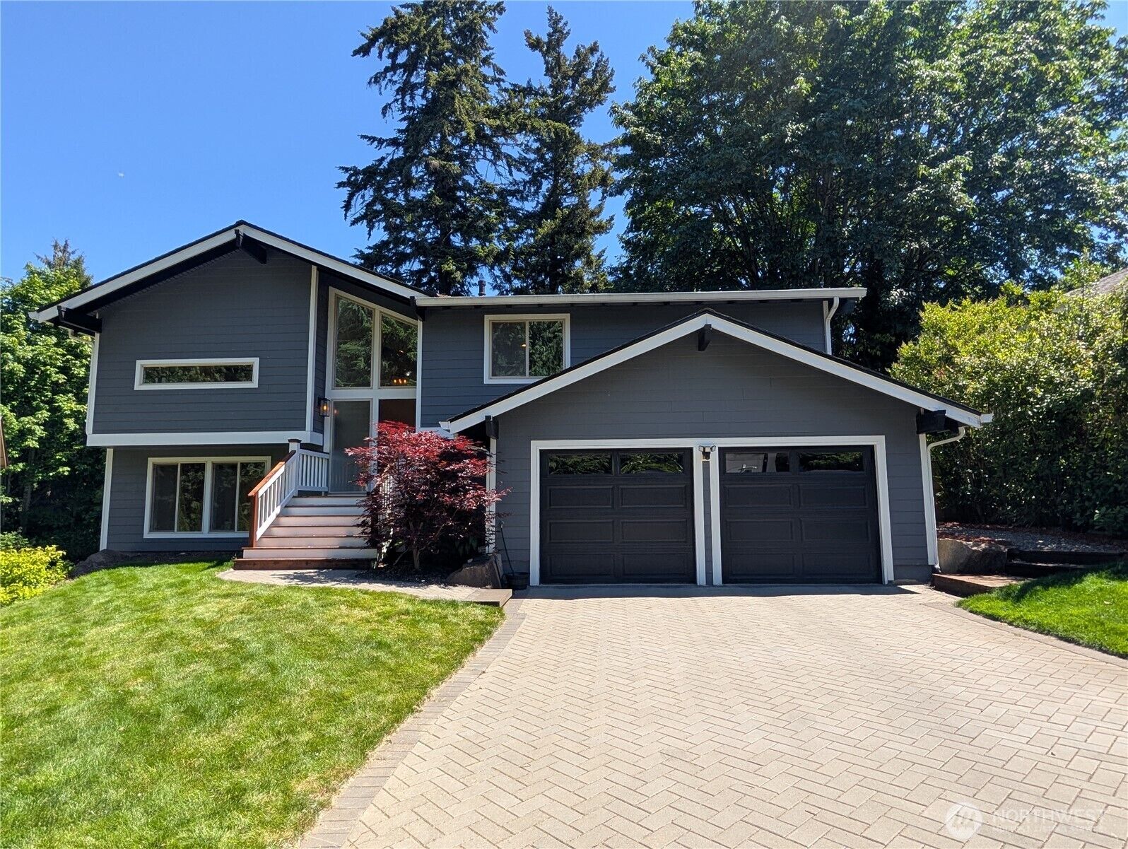 Property Photo: 14340 93rd Avenue NE WA 98034