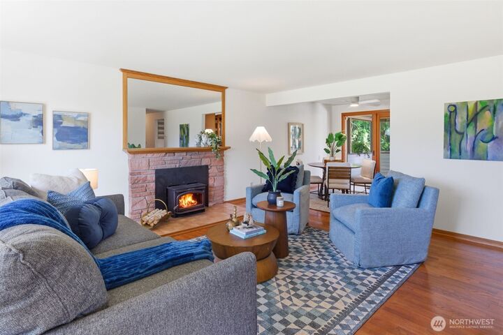 Property Photo: 1118 SW 142nd Street WA 98166