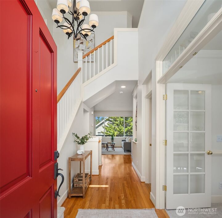Property Photo:  1578 NE Iris Street  WA 98029 