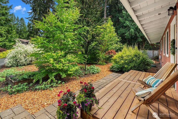 Property Photo:  11627  204th Avenue NE  WA 98053 