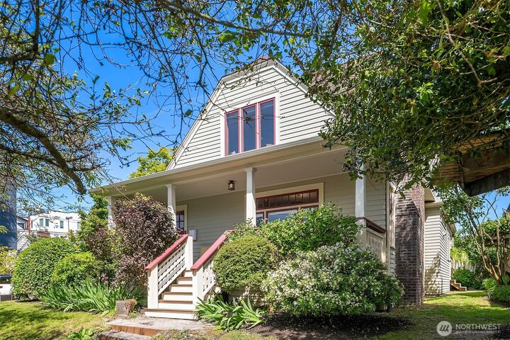 Property Photo:  5216  9th Avenue NW  WA 98107 