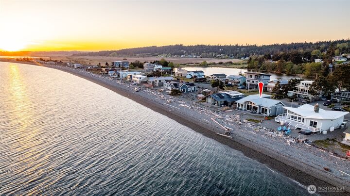 Property Photo:  121  Keystone Avenue  WA 98239 