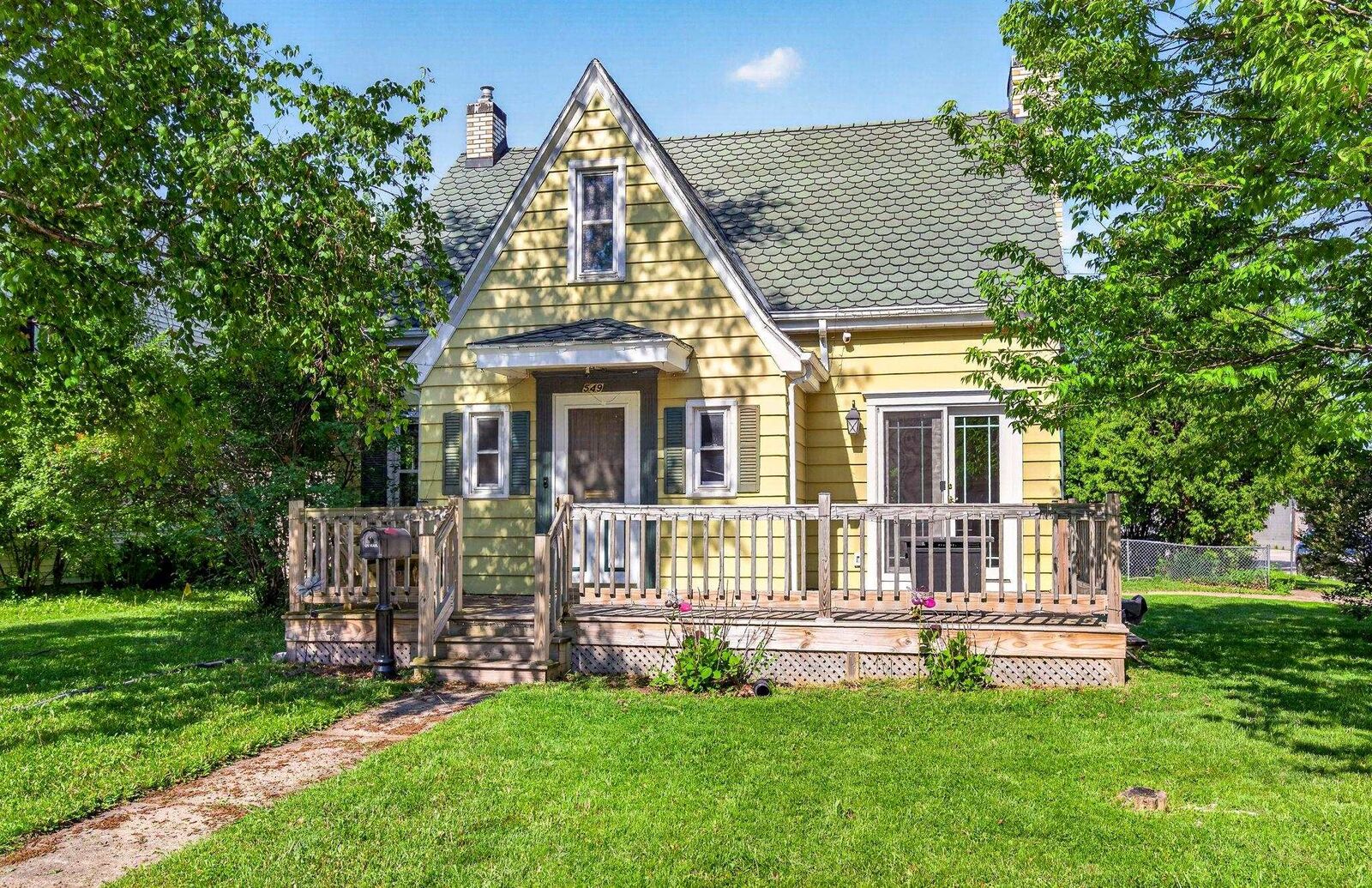Property Photo: 549 N Linwood Avenue WI 54914-3360