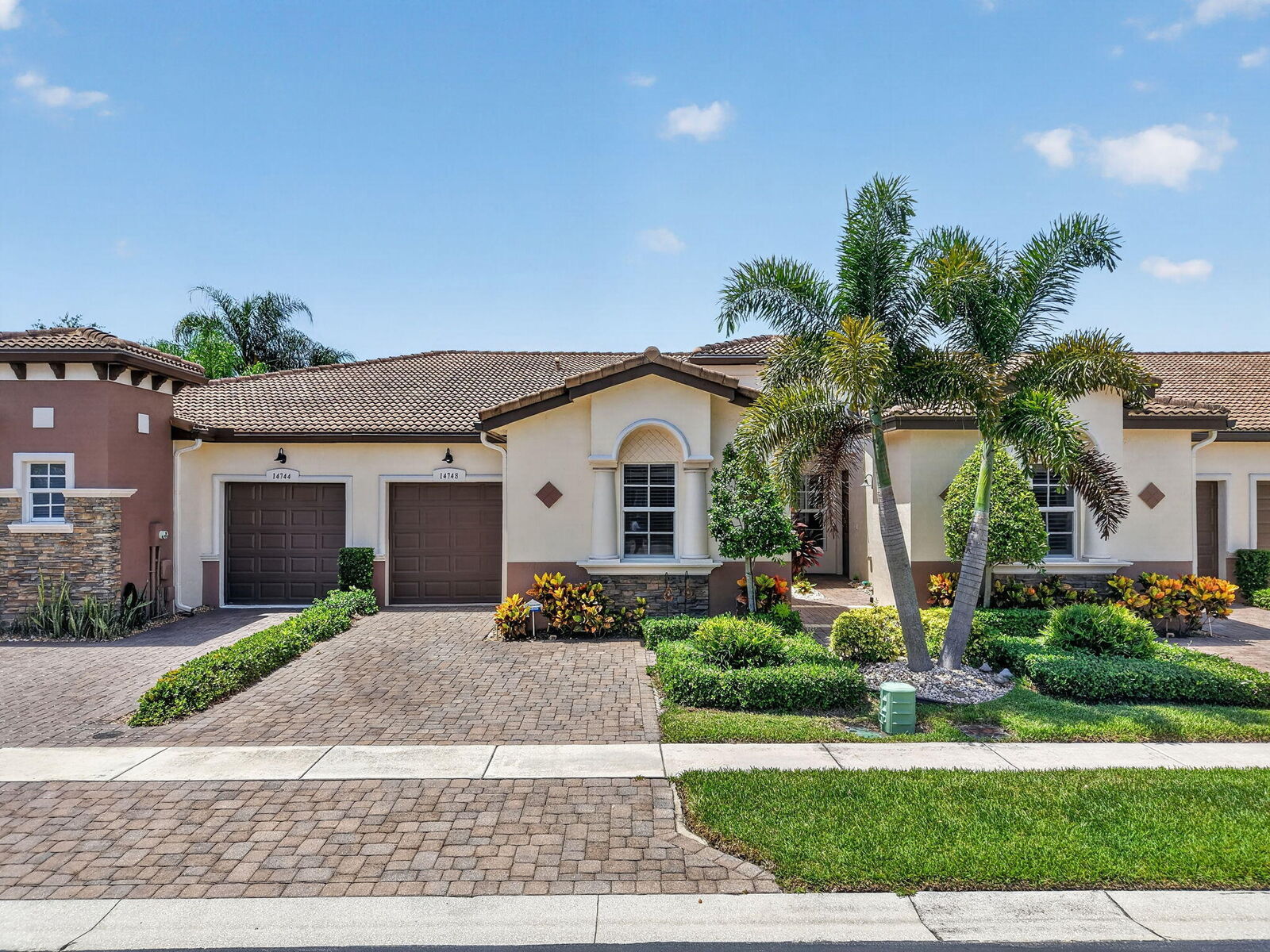 Property Photo: 14748 Barletta Way FL 33446
