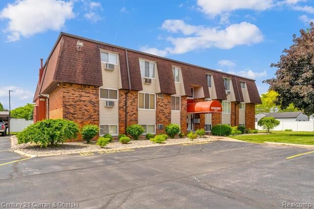 Property Photo:  517 John Anderson Court 71  MI 48162 