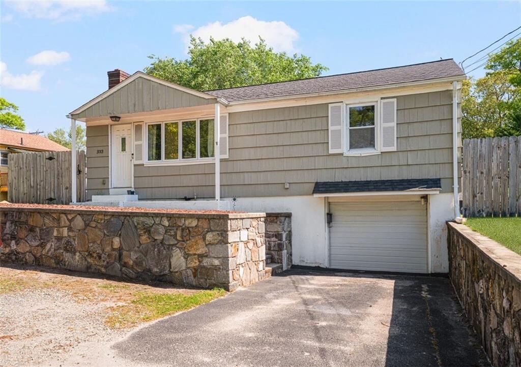 Property Photo:  333 Tiogue Avenue  RI 02816 