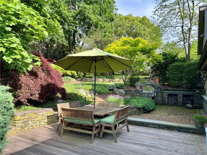 Property Photo:  10 Nayatt Road  RI 02806 