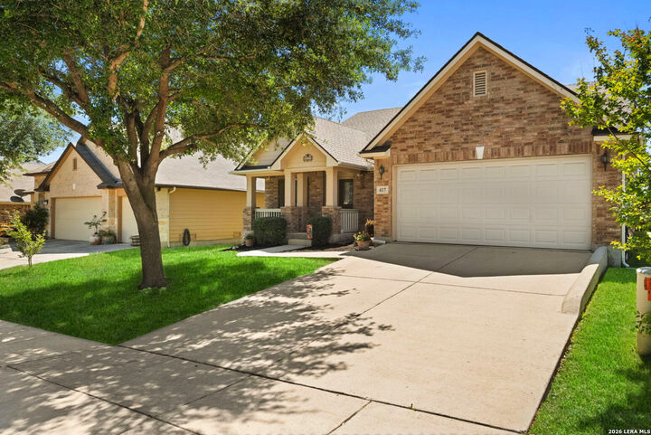 Property Photo:  417 Turnberry Way  TX 78108 