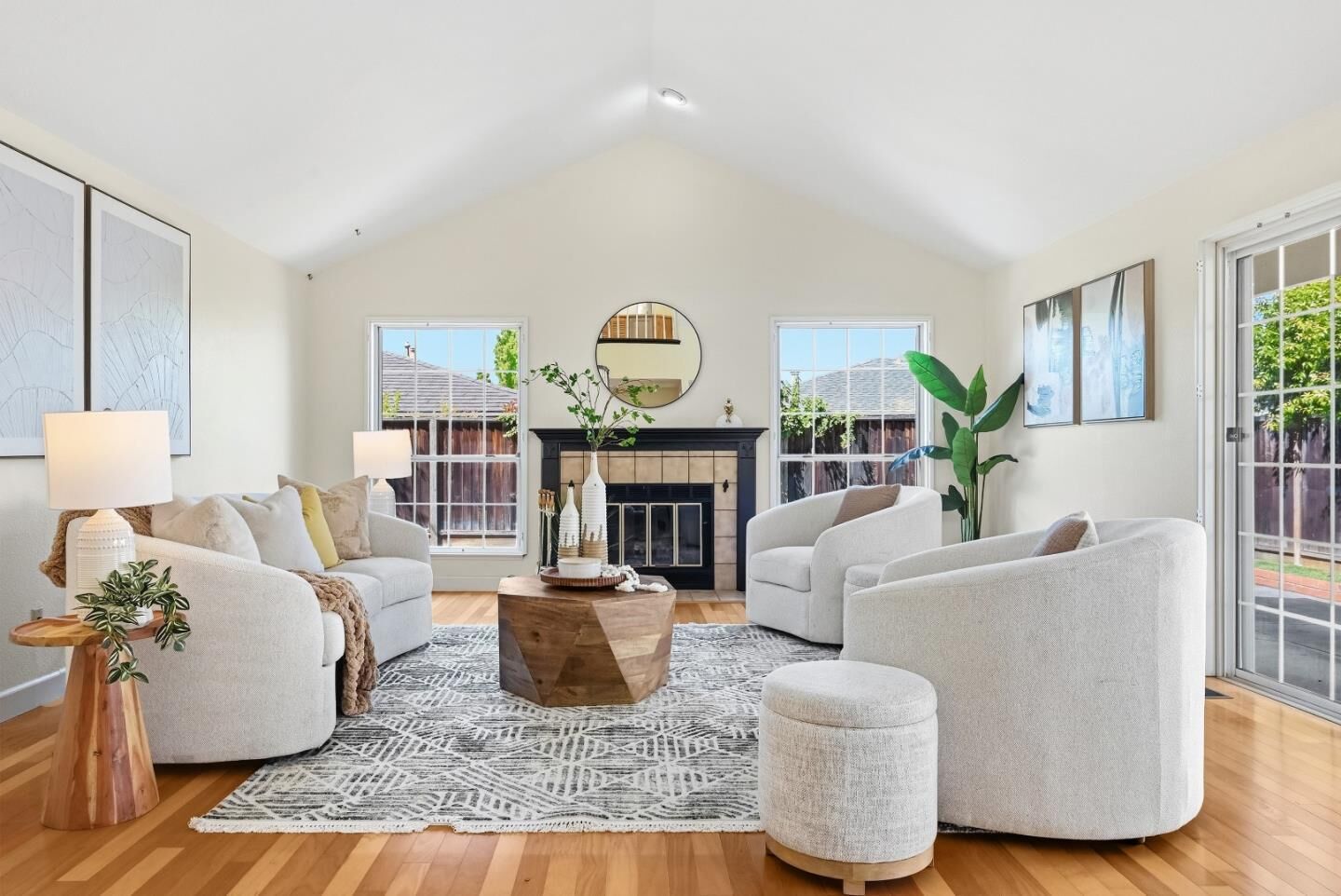Property Photo:  635 Tami Way  CA 94041 