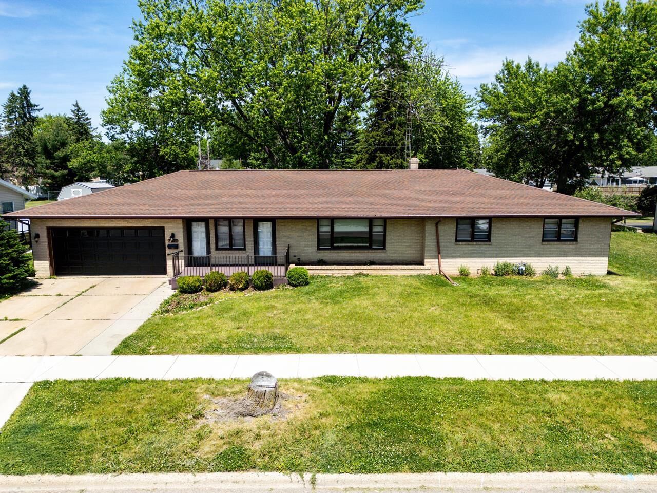 Property Photo:  2020 Bond Place  WI 53548 