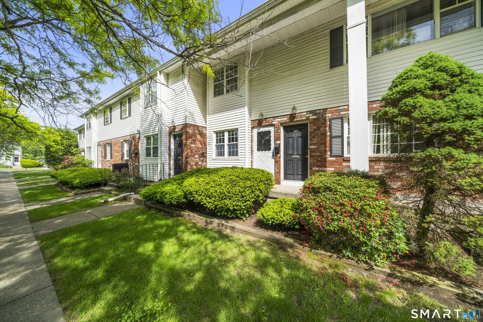 Property Photo: F9 Bradley Circle F9 CT 06082
