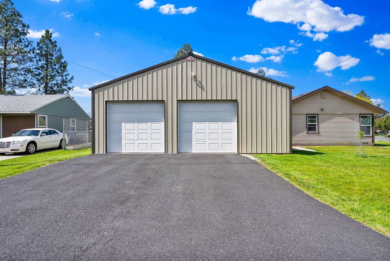 Property Photo:  211 W California St  WA 99022 