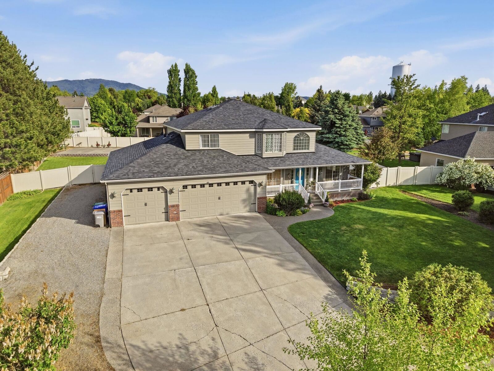 Property Photo:  2203 S Steen Rd  WA 99037 