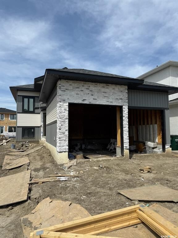 383 Sharma Crescent — photo 1