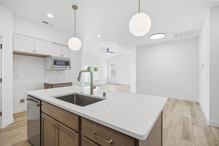 Property Photo:  4561 Grove Court  WA 99353 