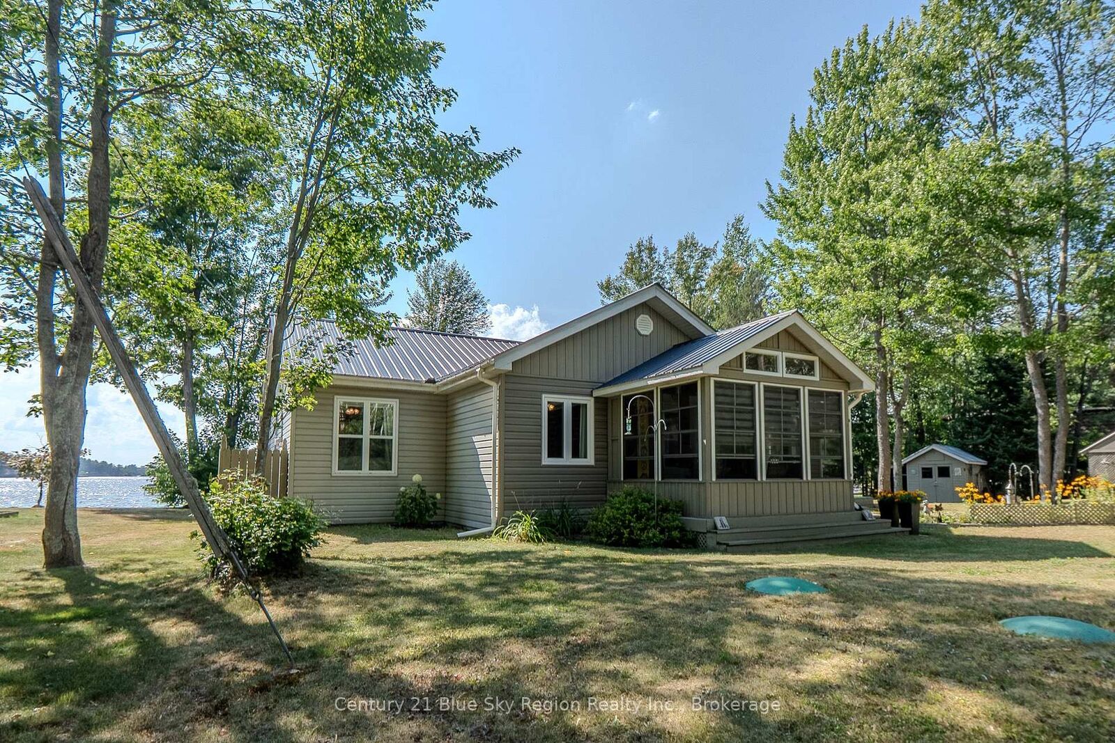 Property Photo:  63 Westview Drive W  ON P0H 1H0 