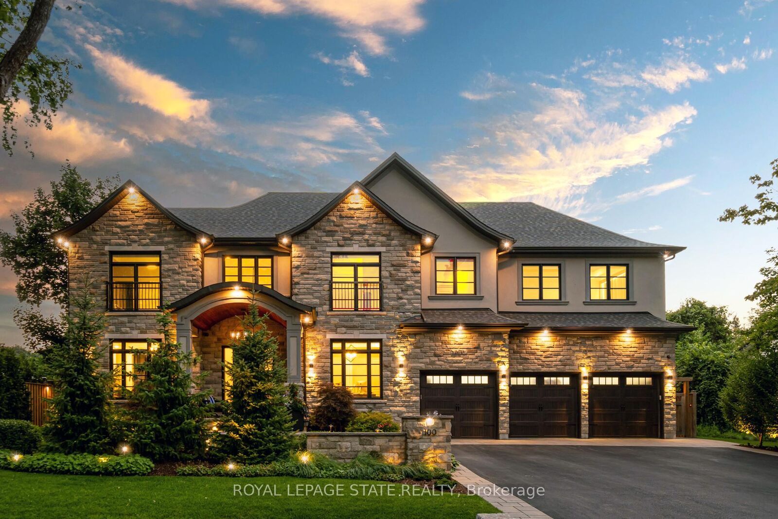 Property Photo: 100 Seneca Drive ON L9G 3B8
