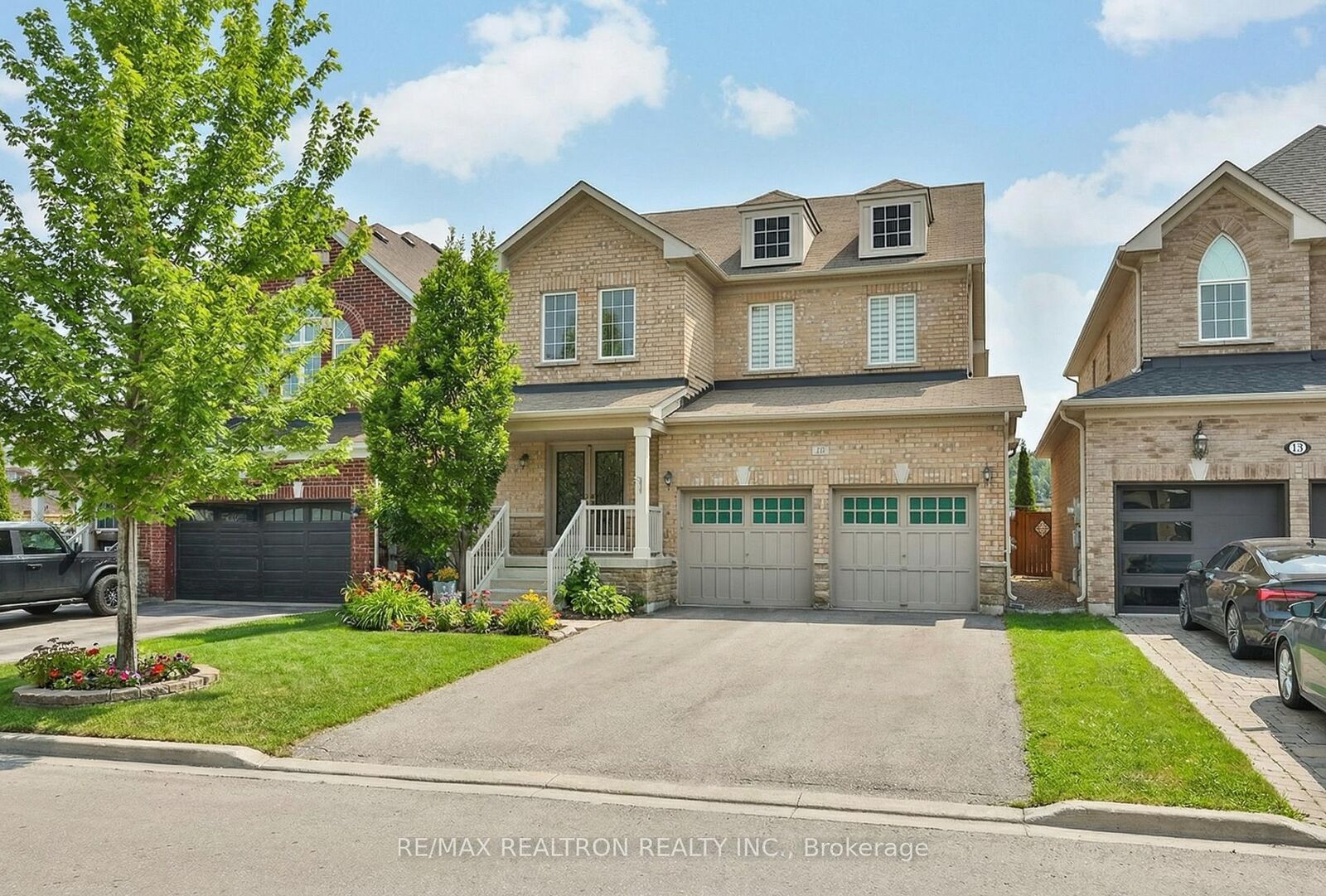 Property Photo: 16 McKenzie Way ON L3Z 0K1