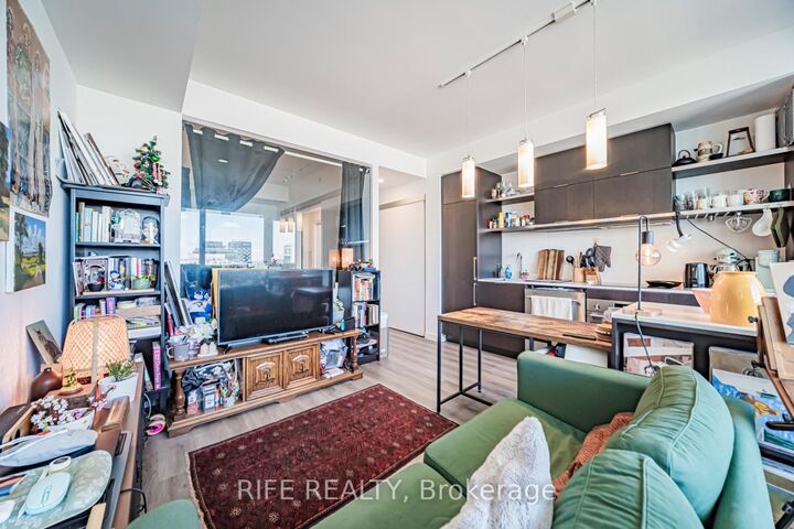 Property Photo: 197 Yonge Street 2204 ON M5B 0C1