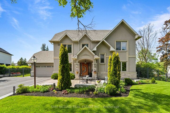 2411 Thorn Lodge Drive — photo 1