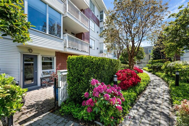 380 Waterfront Cres #109 — photo 1