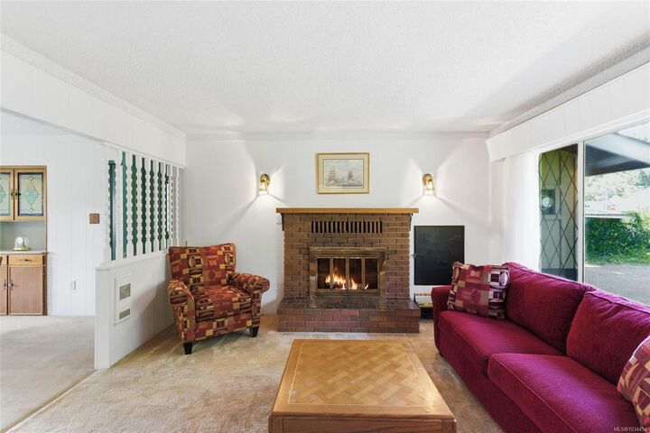Property Photo:  3538 Harris Cres  BC V9K 1W1 