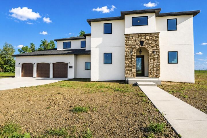 Property Photo:  5006 Kingfisher Avenue  SD 57401 