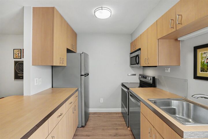 Property Photo:  300 Crockett Street 114  TX 78704 