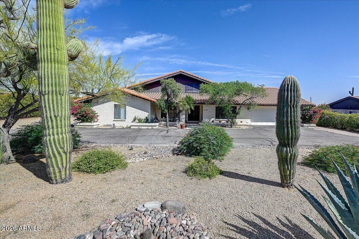 Property Photo:  9033 E Lazywood Place  AZ 85377 