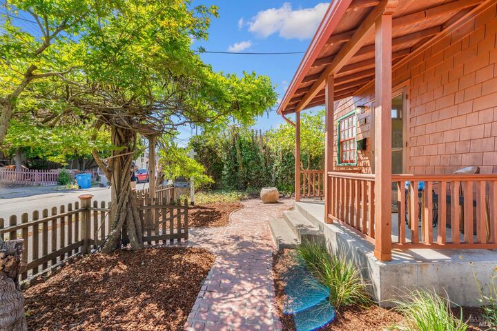 Property Photo:  309 Hendley Street  CA 95404 
