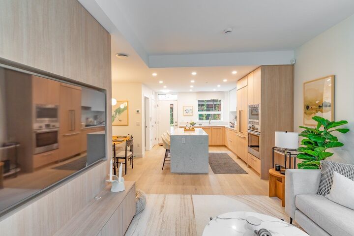 Property Photo: 2050 Glenaire Drive 137 BC V7P 1Y3