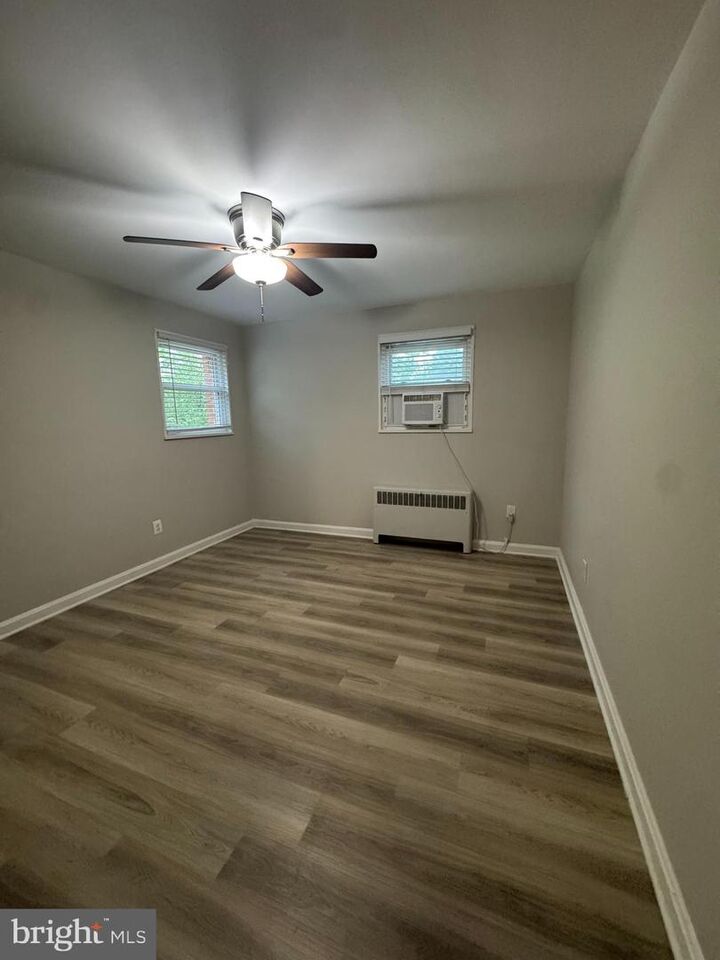 Property Photo: 500 S Courthouse Road 5 VA 22204
