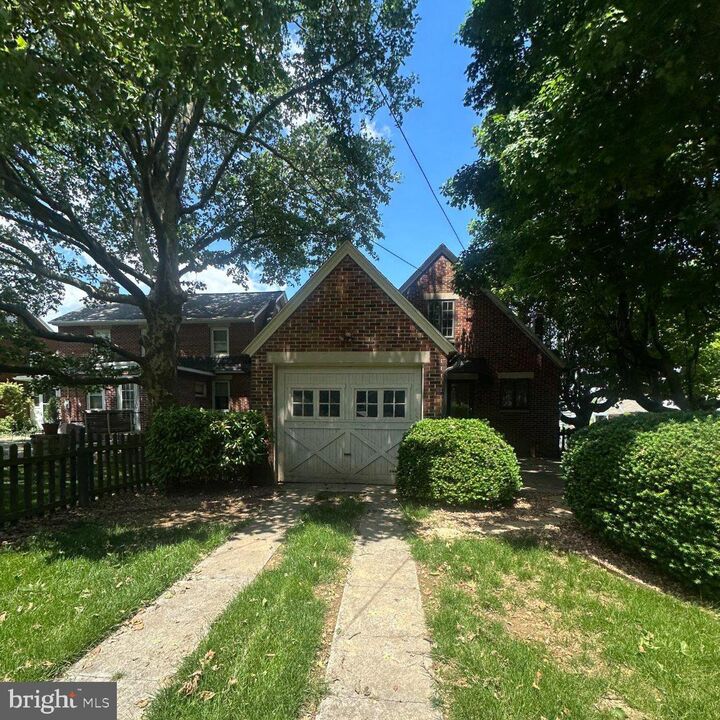 Property Photo:  528 E Cherry Street  PA 17078 