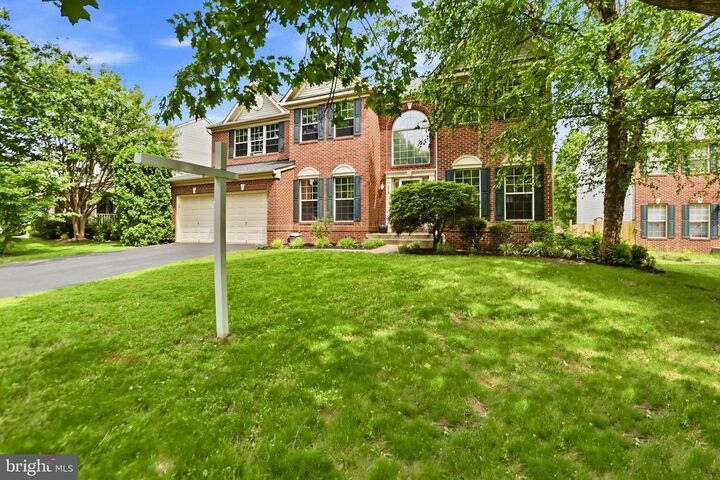 Property Photo: 118 Alpine Drive SE VA 20175