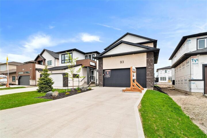 Property Photo:  93 Mill Rock Road Southwest  MB R2V 5K4 