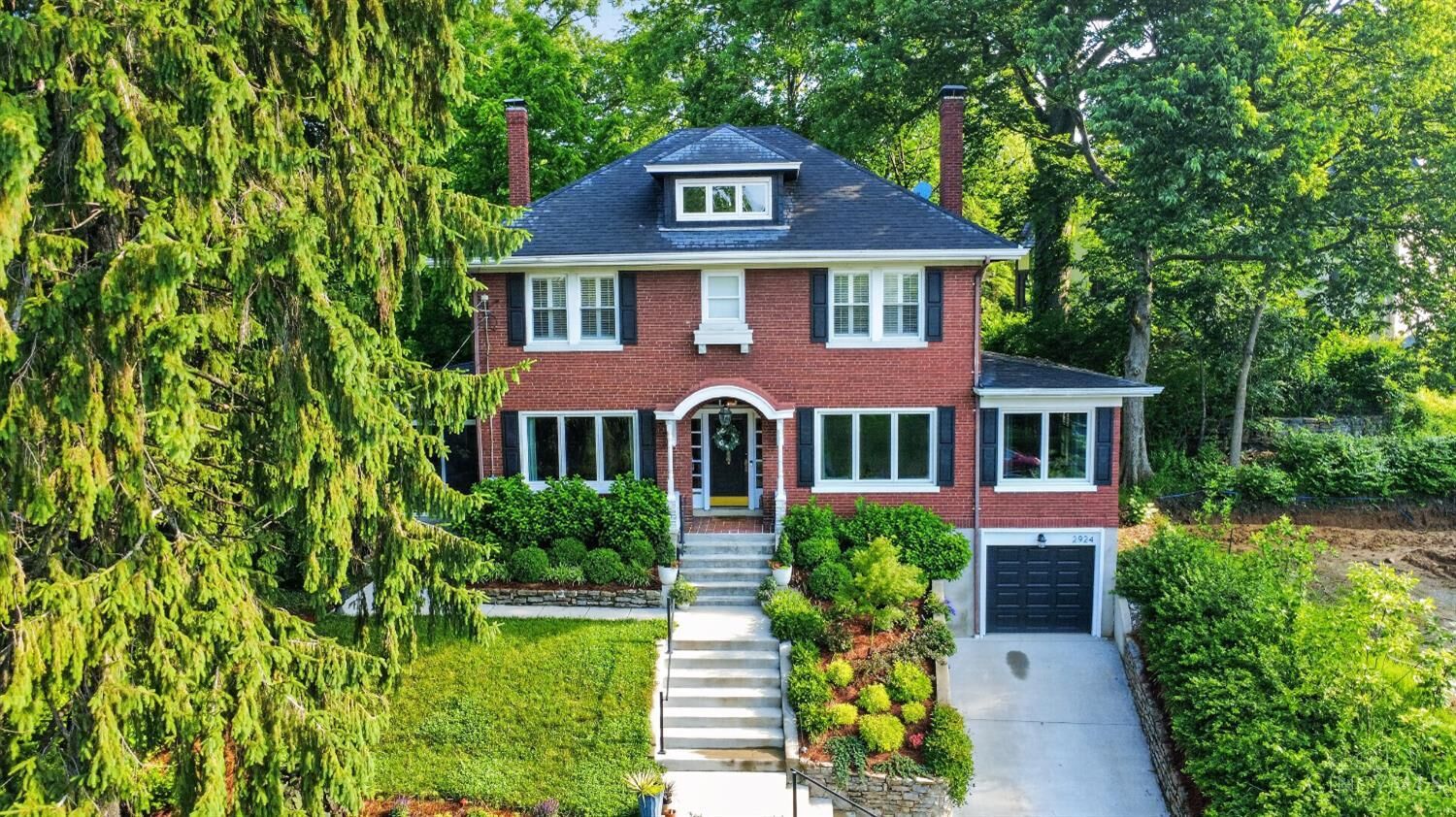 Property Photo: 2924 Erie Avenue OH 45208