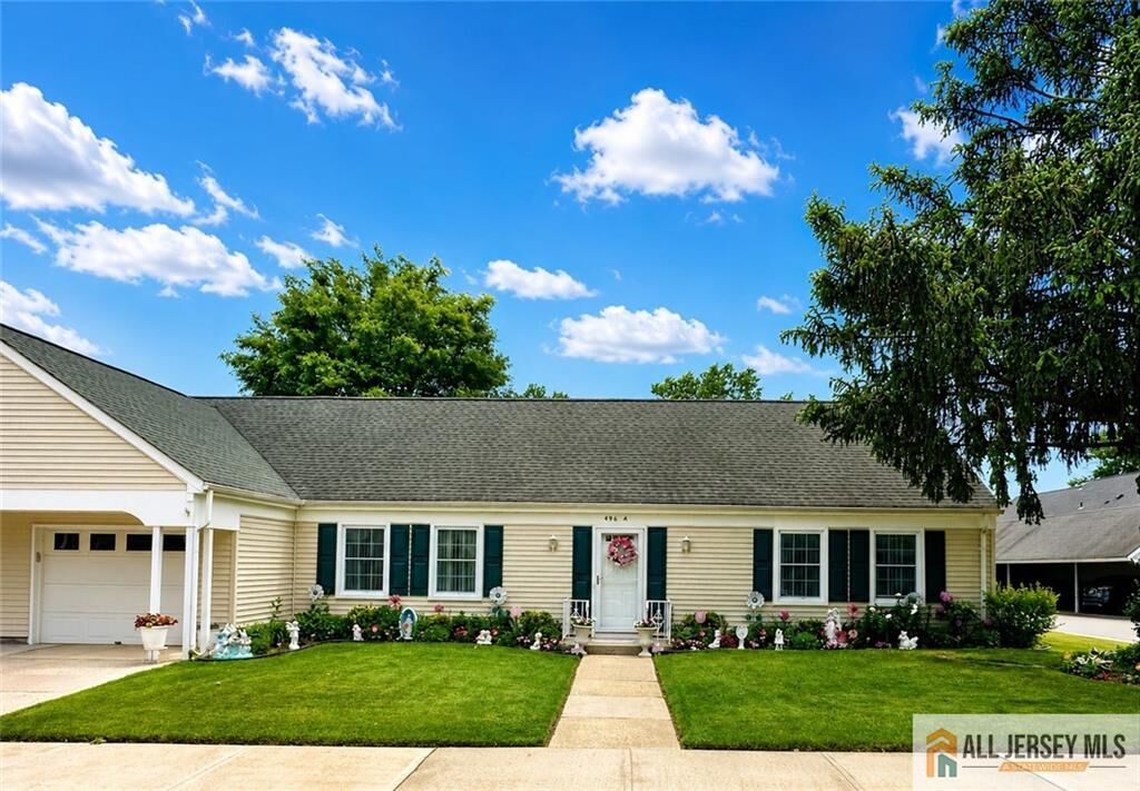 Property Photo:  496 Revere Way 496A  NJ 08831 