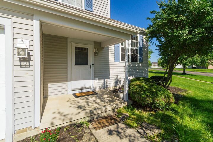 Property Photo:  1401 Village Drive  OH 43040 