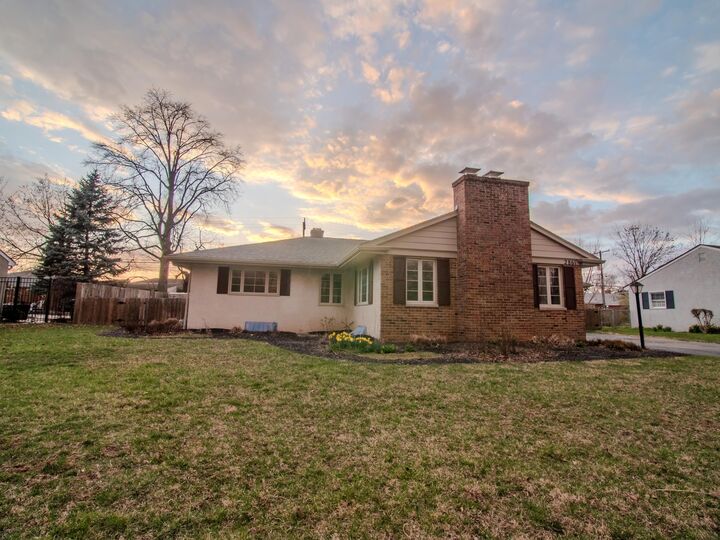 Property Photo:  2861 Wellesley Drive  OH 43221 