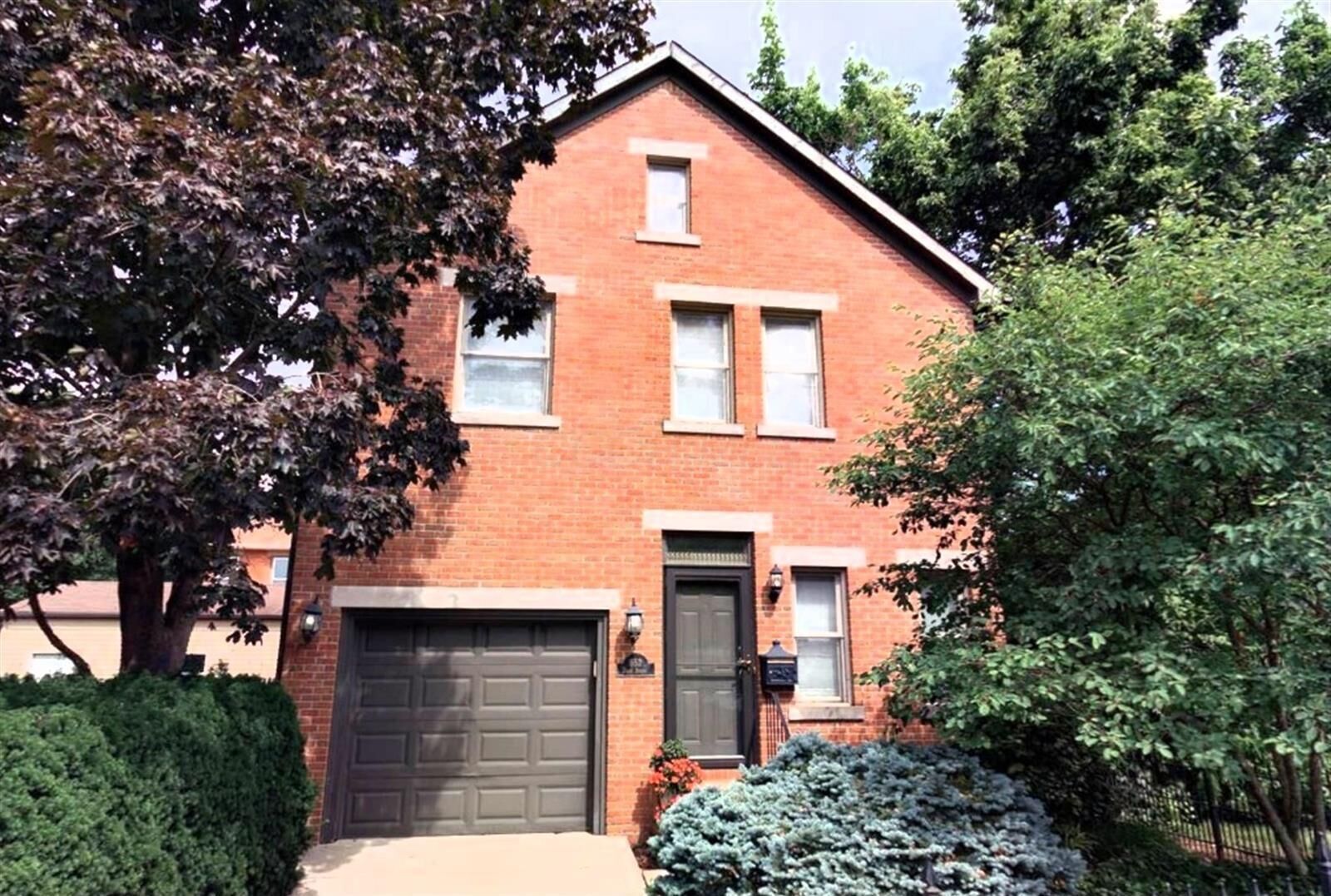 Property Photo: 652 Brust Street OH 43206