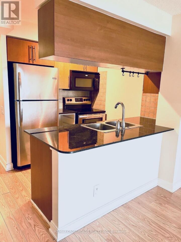 Property Photo: 25 Viking Lane 658 ON M9B 0A1