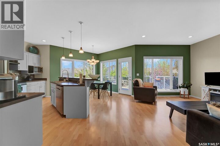 Property Photo:  729 Grabowski Crescent  SK S0K 4S0 