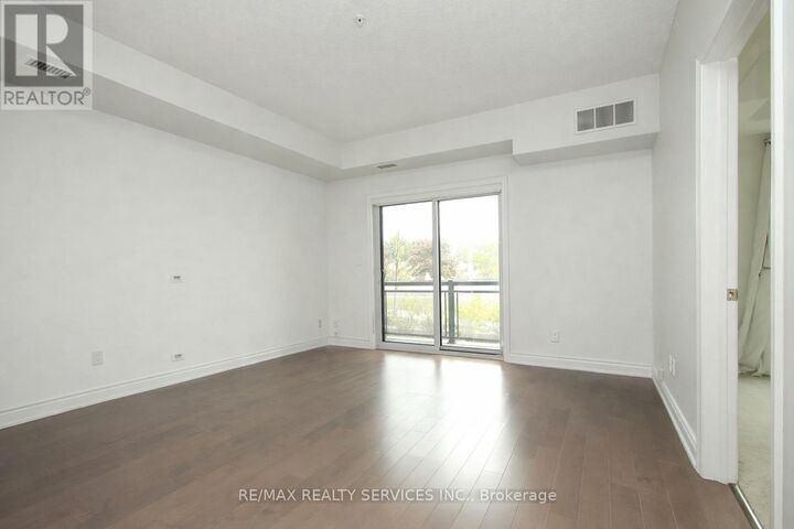 Property Photo: 3170 Erin Mills Parkway 133 ON L5L 0B6