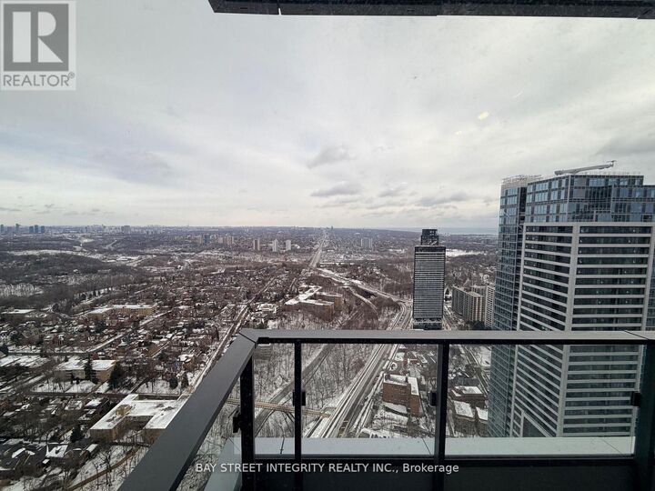 Property Photo:  395 Bloor Street East 4808  ON M4W 0B4 