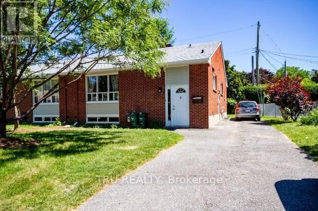 Property Photo: 2430 Iris Street B ON K2C 1C6