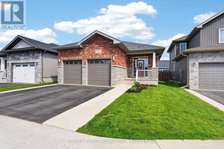 Property Photo: 119 Champagne Crescent ON K7N 0B5